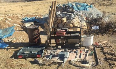 KAÇAK KAZI YAPAN 4 KİŞİ YAKALANDI