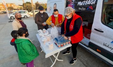 Tarsus’ta 4 Noktada Büyükşehir’den Mahalle Mutfağı