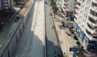 Trafiğe Soluk Aldıracak Katlı Kavşak Projesi’nde Sıcak Asfalt Dökümüne Başlandı