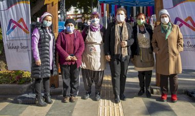 Büyükşehir, Kadın Kooperatiflerini Yoğurt Pazarı’nda 3. Kez Bir Araya Getirdi
