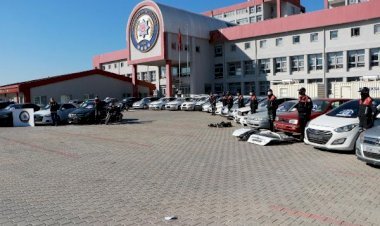 Son dakika haberleri! Polis, kaportacı gibi çalışıp takip yaparak oto hırsızlık şebekesini çökertmiş