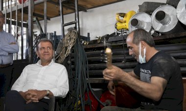 Başkan Seçer, Anamur Ve Bozyazı’da Vatandaşlarla Buluşup, Sıkıntıları Dinledi