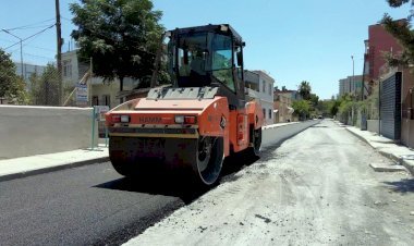 Tarsus’ta Yol Onarım Ve Asfaltlama Çalışmalarına Devam Ediliyor