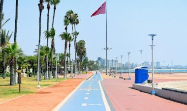 Bisiklet  Yolunu  Bisiklet  Kullanıcılarına  Bırakmalı ”