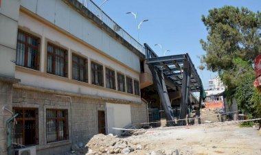 Tarsus’ta Yaya Üst Geçidi Çalışmaları Tüm Hızıyla Sürüyor