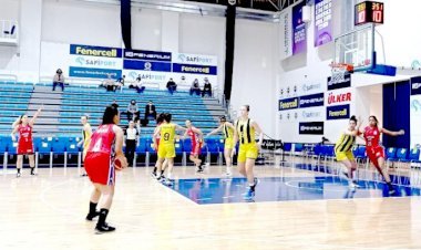 Büyükşehir GSK Kadın  Basketbol  Ekibi  Fenerbahçe  Gelişim’i 61-51 Yendi