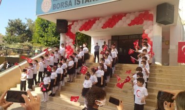 29 Ekim Borsa İstanbul İlkokulunda Coşkuyla Kutlandı