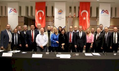 Seçer: “Mersin’in Değerini Mersinlilerden  Başka Kimse Bilemez”