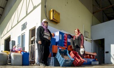 Mersin Büyükşehir’in Üreticilere Ekipman Desteği Sürüyor
