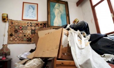 Akdeniz Belediyesi Ekipleri Çöp Evi Temizledi