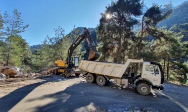 Aşırı Yağışlar Nedeniyle Aşınma Oluşan Köprüde Güçlendirme Çalışması Yapıldı