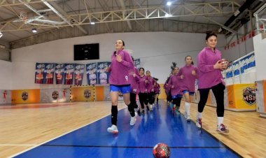 Kadın Hentbol Takımı Bu Hafta Elazığ'ı Mersin'de Ağırlayacak