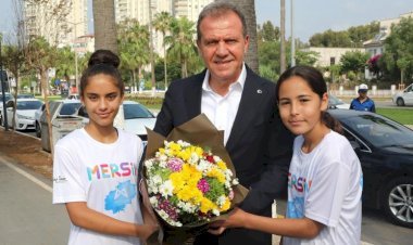 Başkan Seçer, Kır Çiçekleri İle Buluştu