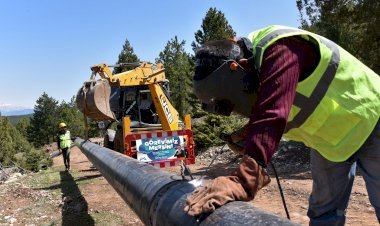 MESKİ, TARSUS GÜLEK MAHALLESİ'NDEKİ İÇMESUYU ÇALIŞMALARINA DEVAM EDİYOR
