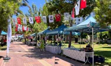 MERSİN BÜYÜKŞEHİR’İN ÜRETİCİ KADIN STANTLARI BİR KEZ DAHA TARSUS KÜLTÜR PARK’TA