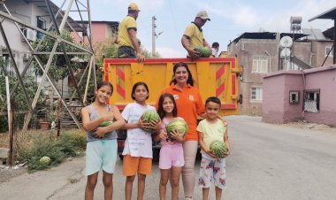 TARSUS BELEDİYESİ 6 TON KARPUZU HALKA ÜCRETSİZ DAĞITTI