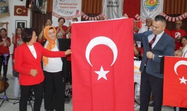 'KAHRAMANLIK TÜRKÜLERİ VE ŞİİR DİNLETİSİ' ETKİNLİĞİ DÜZENLENDİ