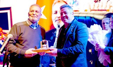 Ali Altay, 10 Ocak Çalışan Gazeteciler Günü’ndetarsus’ta Sahne Aldı