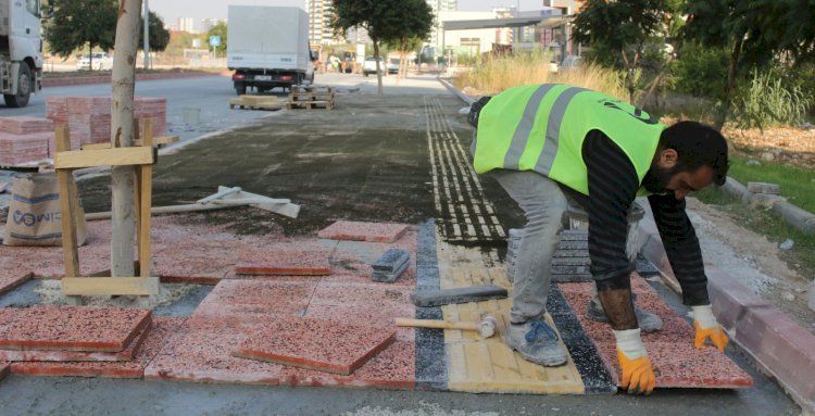 Yol Yapım Ve Bakım Ekipleri Kent Genelinde 27 Noktada Çalışma Yürütüyor