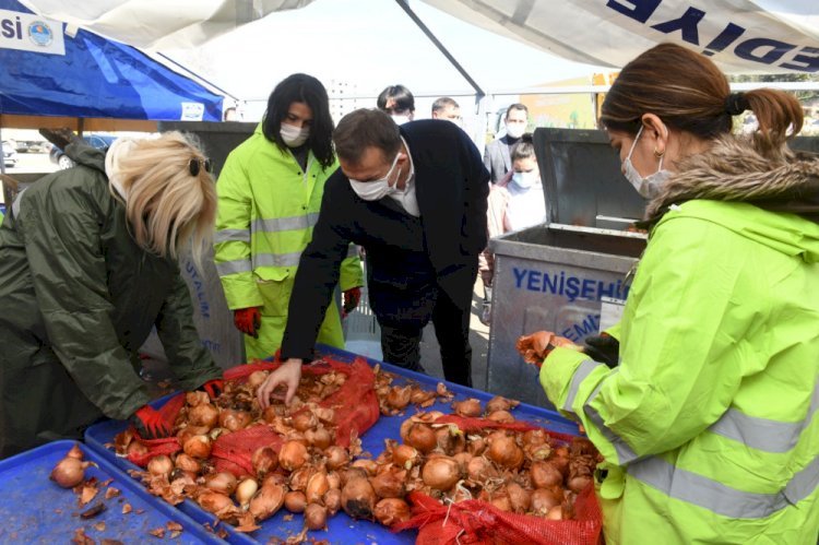 Yenişehir Belediyesi Vatandaşa 150 Ton Soğan Dağıttı