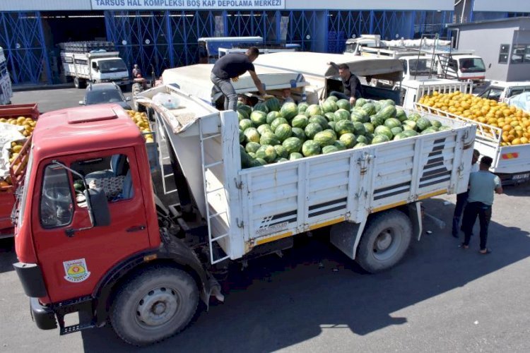 Vatandaşa 10 Ton Karpuz  Ücretsiz Dağıtıldı