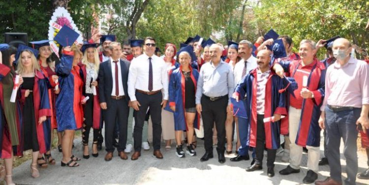 Mersin Mesleki Eğitim Merkezi İlk Lise Diplomalarını Verdi