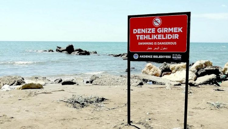 Akdeniz Belediyesi, Boğulmalara Karşı Sahillere Uyarıcı Levhalar Asıyor