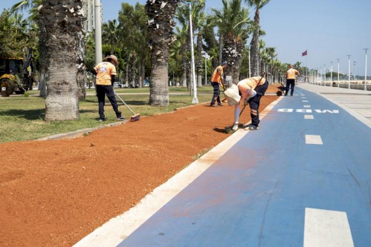 Büyükşehir, Koşu Yolunda Rutin Bakım Çalışması Yapıyor