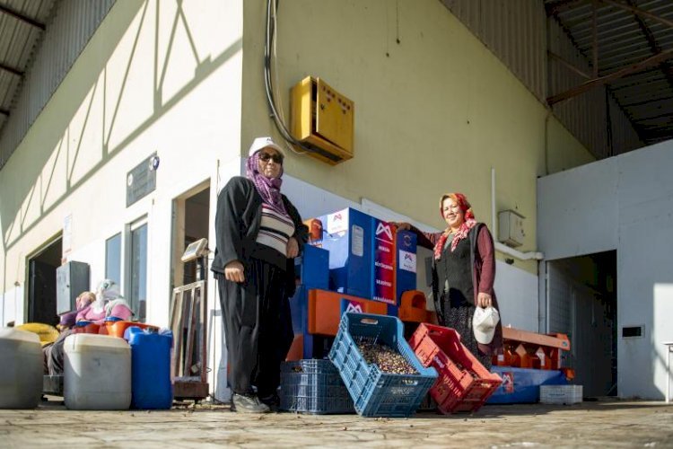 Mersin Büyükşehir’in Üreticilere Ekipman Desteği Sürüyor