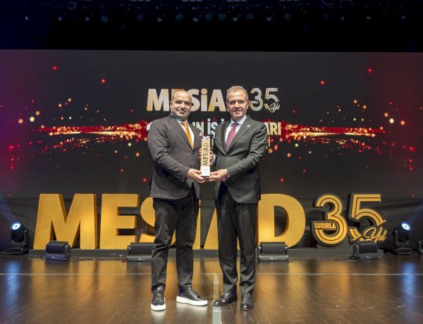 SEÇER: “MERSİN SÜRATLE MARKA KENT OLMAYA DOĞRU EVRİLİYOR”